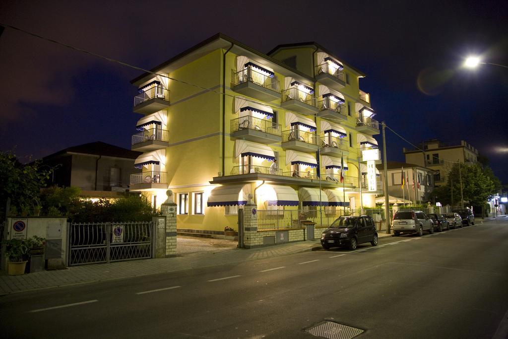 לידו די קאמאיורה Hotel Fortunella מראה חיצוני תמונה