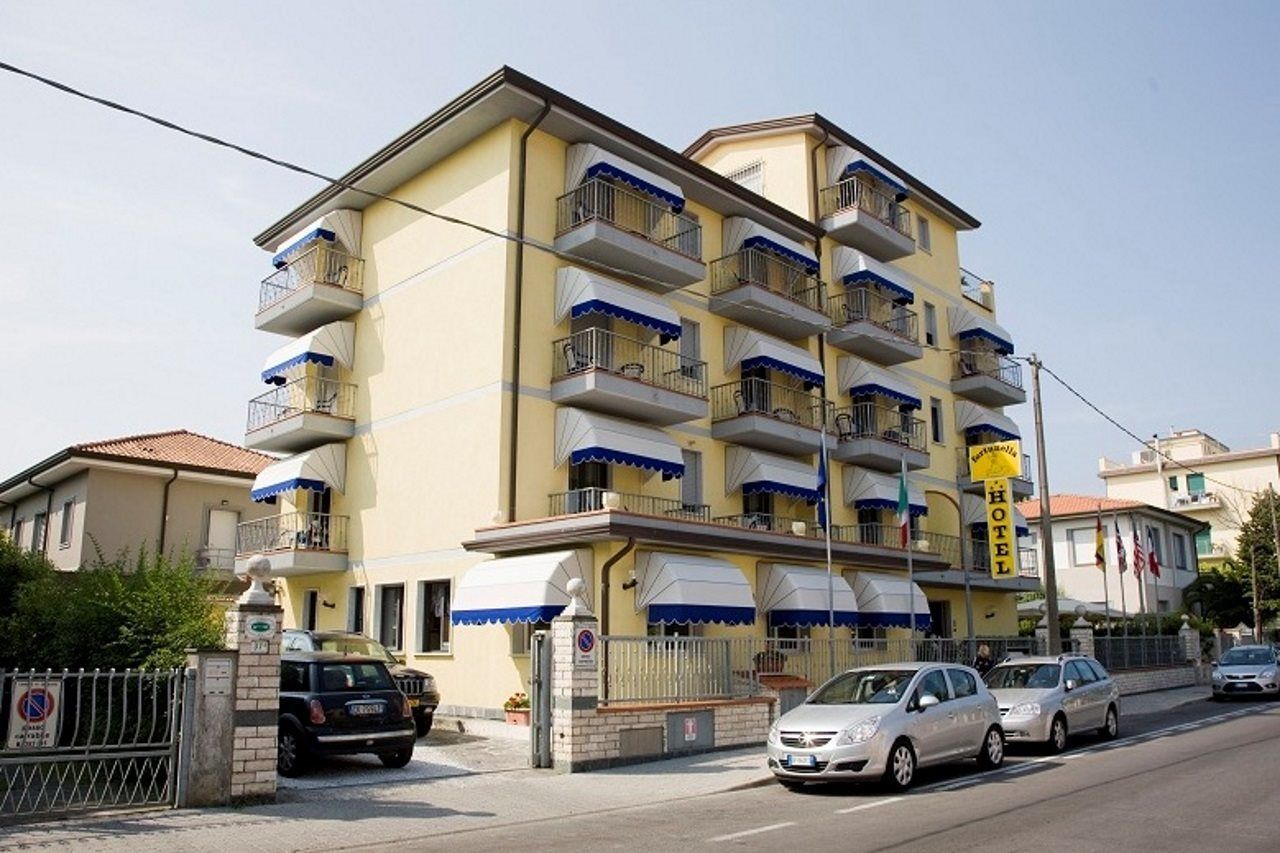 לידו די קאמאיורה Hotel Fortunella מראה חיצוני תמונה