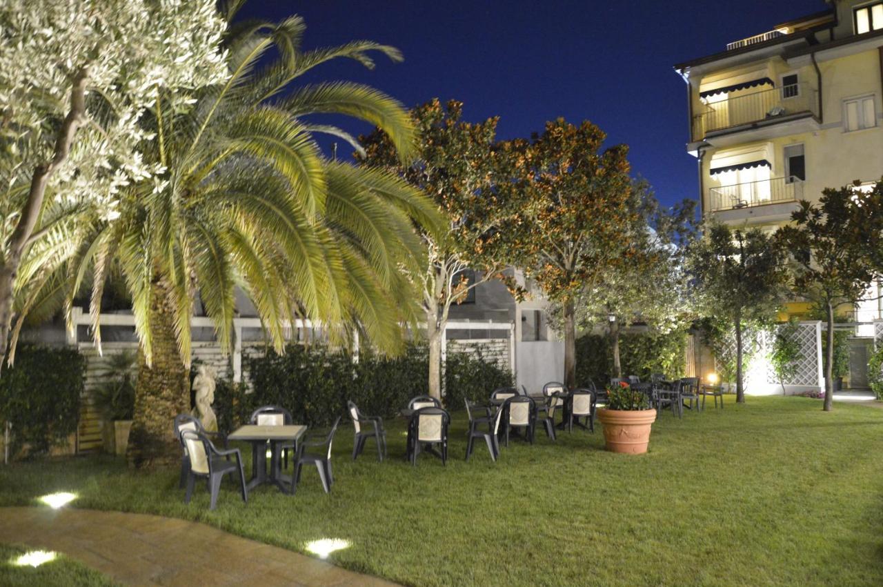 לידו די קאמאיורה Hotel Fortunella מראה חיצוני תמונה